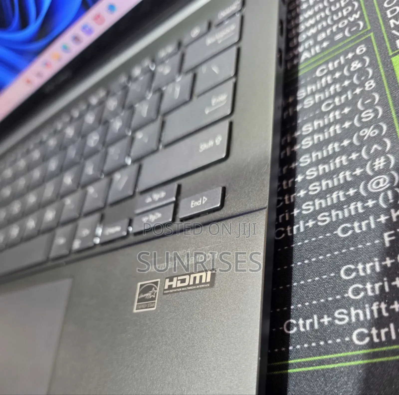 New Laptop Asus ZenBook UX303UA 8GB Intel Core Ultra 5 SSD 512GB