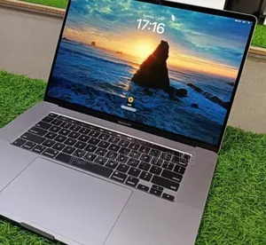 New Laptop Apple MacBook Pro 2019 32GB Intel Core I9 SSD 512GB