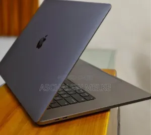 New Laptop Apple MacBook Pro 2019 32GB Intel Core I9 SSD 512GB