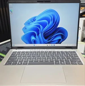 New Laptop Dell Pro Max 14 32GB AMD Ryzen 7 SSD 512GB