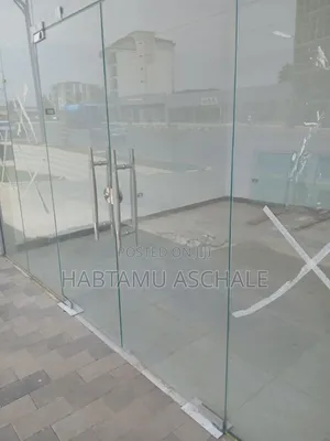 # ጃክሮስ የሚከራይ ሱቅ ለፋርማሲ ለተለያየ ነገር 60 ካሬ 75,000ብር # 60ካሬ