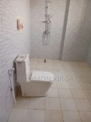 6bdrm Farm House in Adis Ababa, Yeka for sale