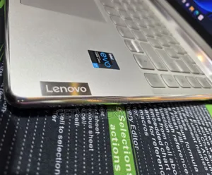 New Laptop Lenovo Yoga 9i 16GB Intel Core I7 SSD 1T