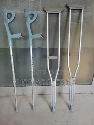 Photo - Axillary+Crutches工聿adjust Light Crutches₩坻allowing for Greater Arm