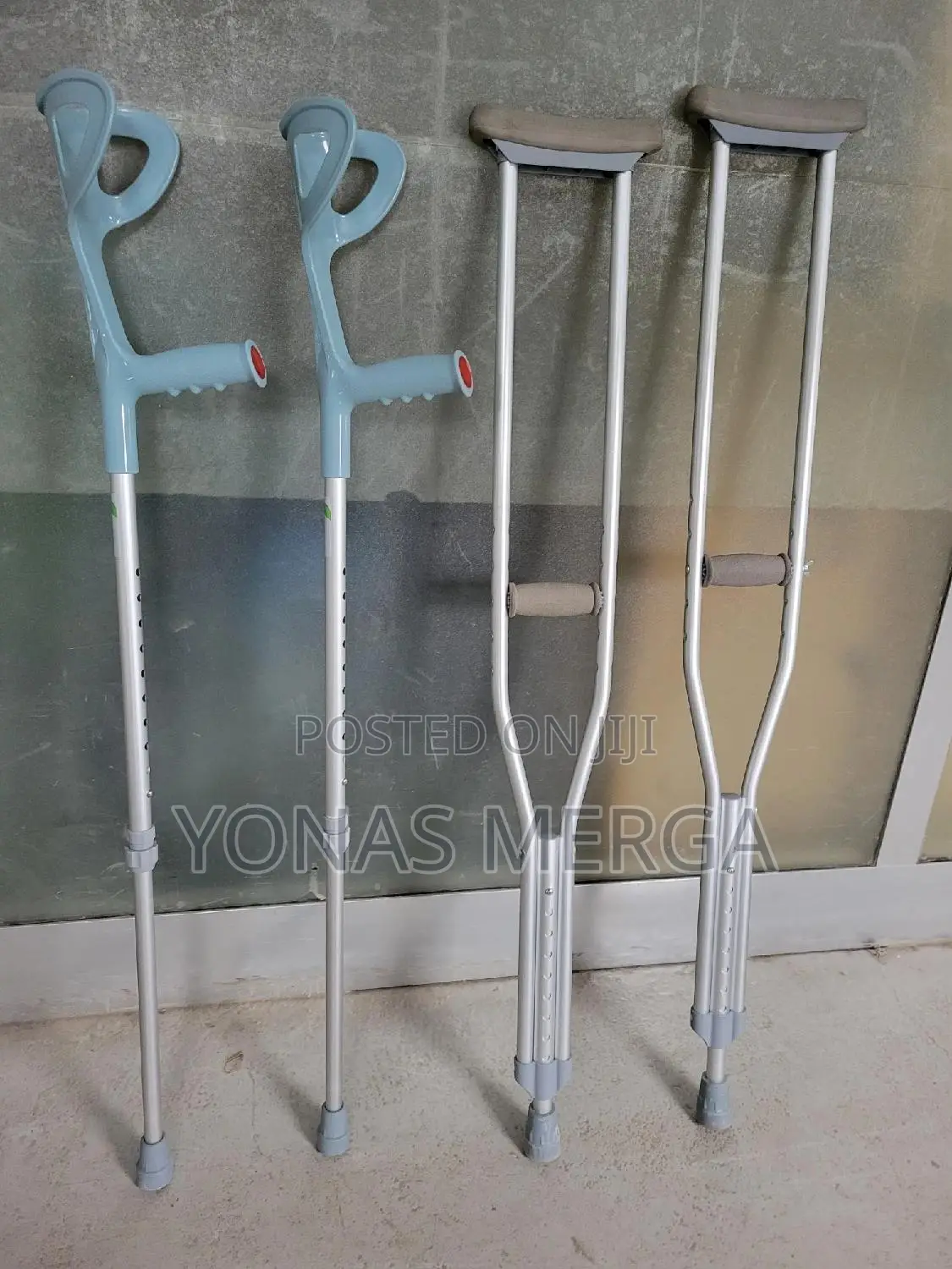 Crutches (Axillary Crutches)皰crutches₩₫Adults Feature Thick Cushioned
