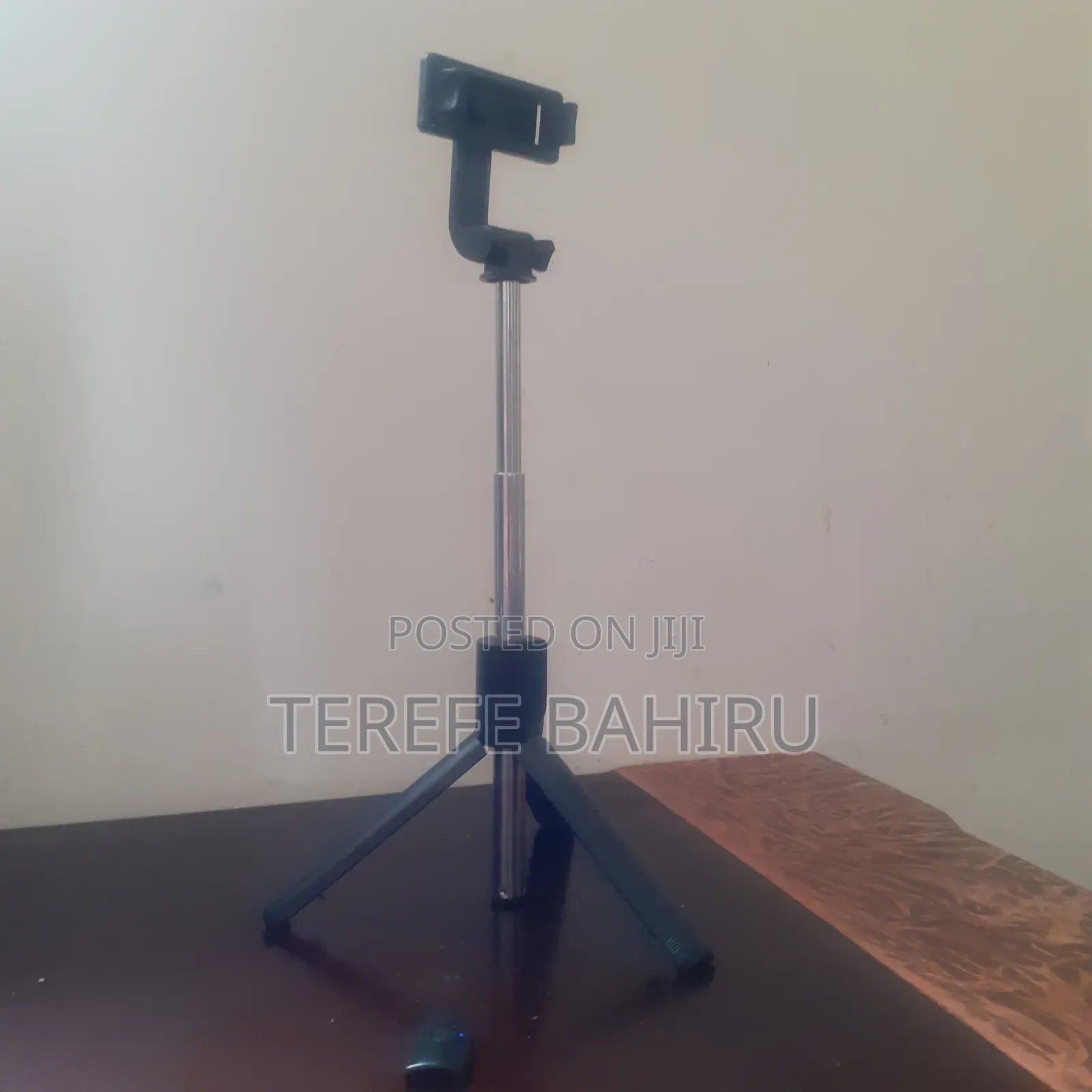 Self Stick Tripod -Black