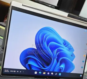 Photo - New Laptop Lenovo Yoga 9i 16GB Intel Core I7 SSD 1T