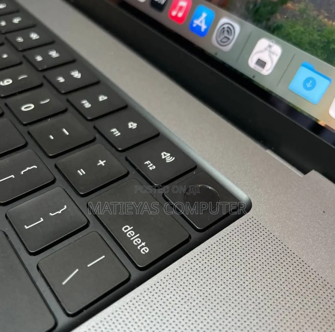 New Laptop Apple MacBook Pro 2021 M1 32GB Apple M1 SSD 1T