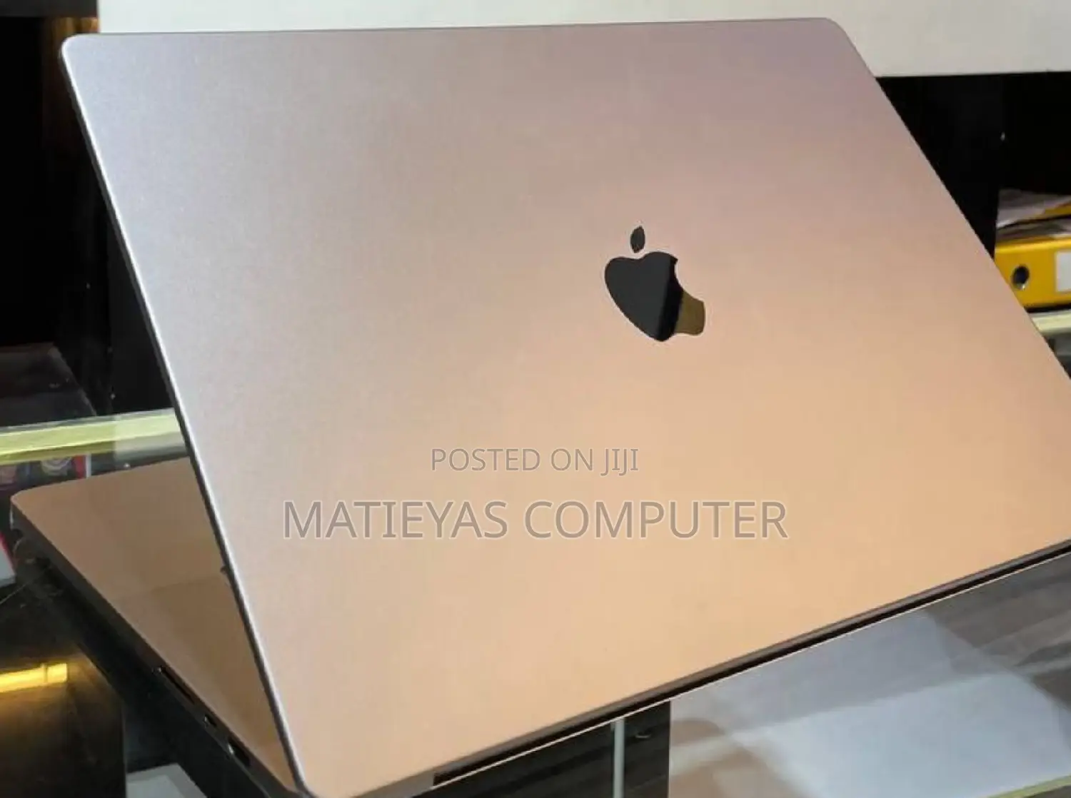 New Laptop Apple MacBook Pro 2021 M1 32GB Apple M1 SSD 1T