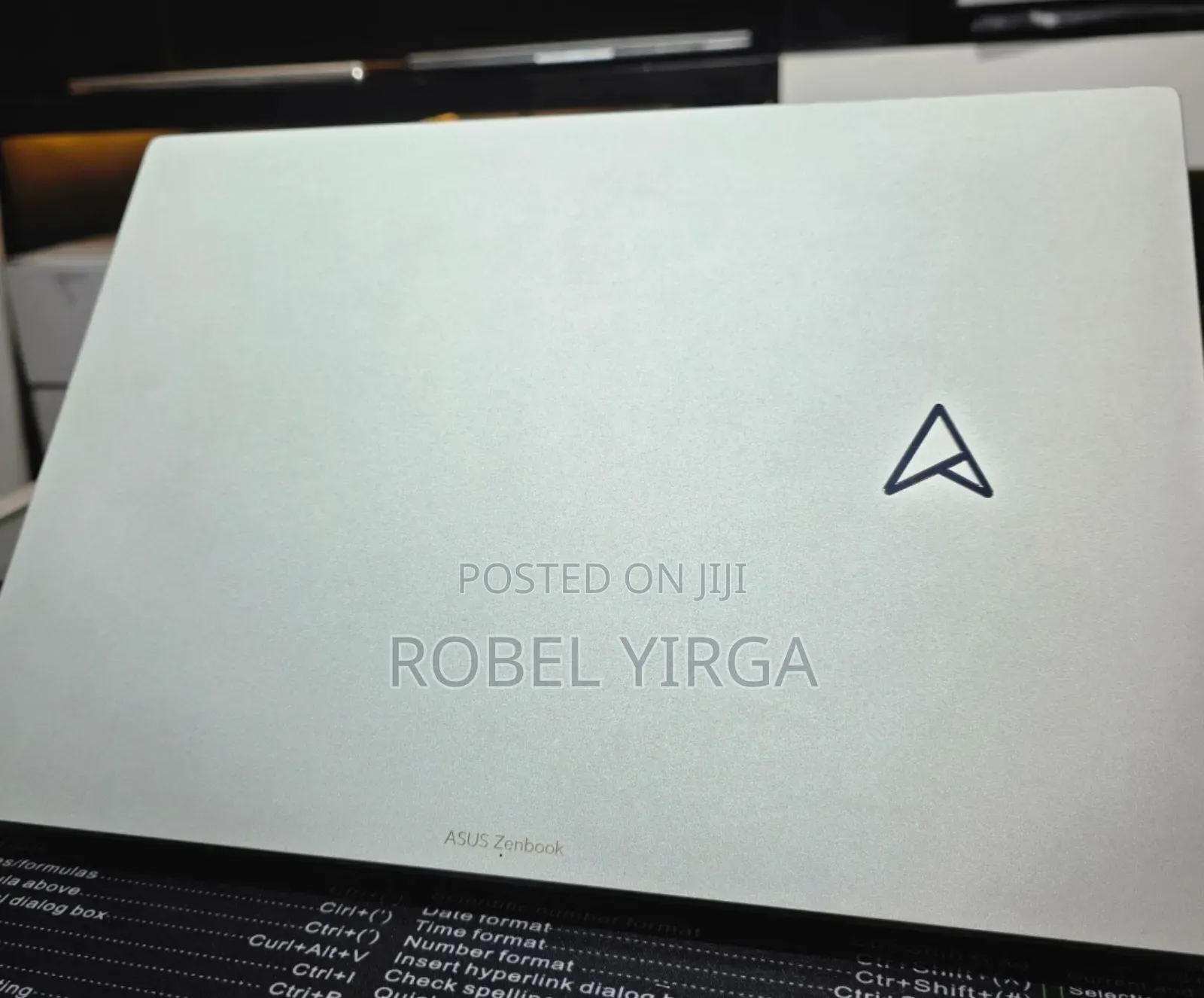 New Laptop Asus Zenbook 14 UX434 16GB Intel Core I7 SSD 512GB