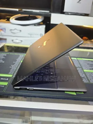 Photo - New Laptop HP Spectre 16GB Intel Core I7 SSD 512GB