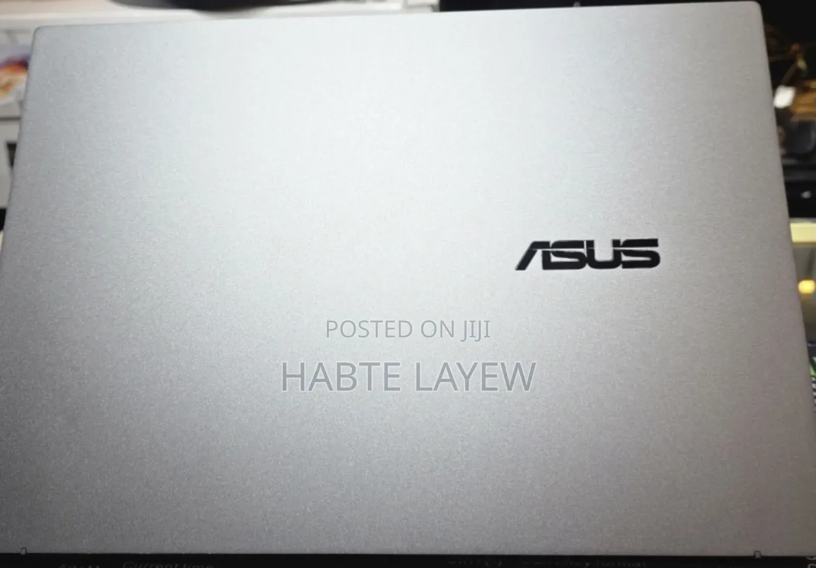 New Laptop Asus ZenBook UX305FA 8GB Intel Core Ultra 5 SSD 512GB