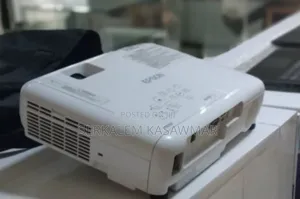 Photo - 1epson Projector Model Name: Eb-E01 Hardware In