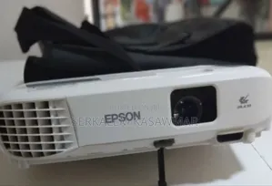 1epson Projector Model Name: Eb-E01 Hardware In