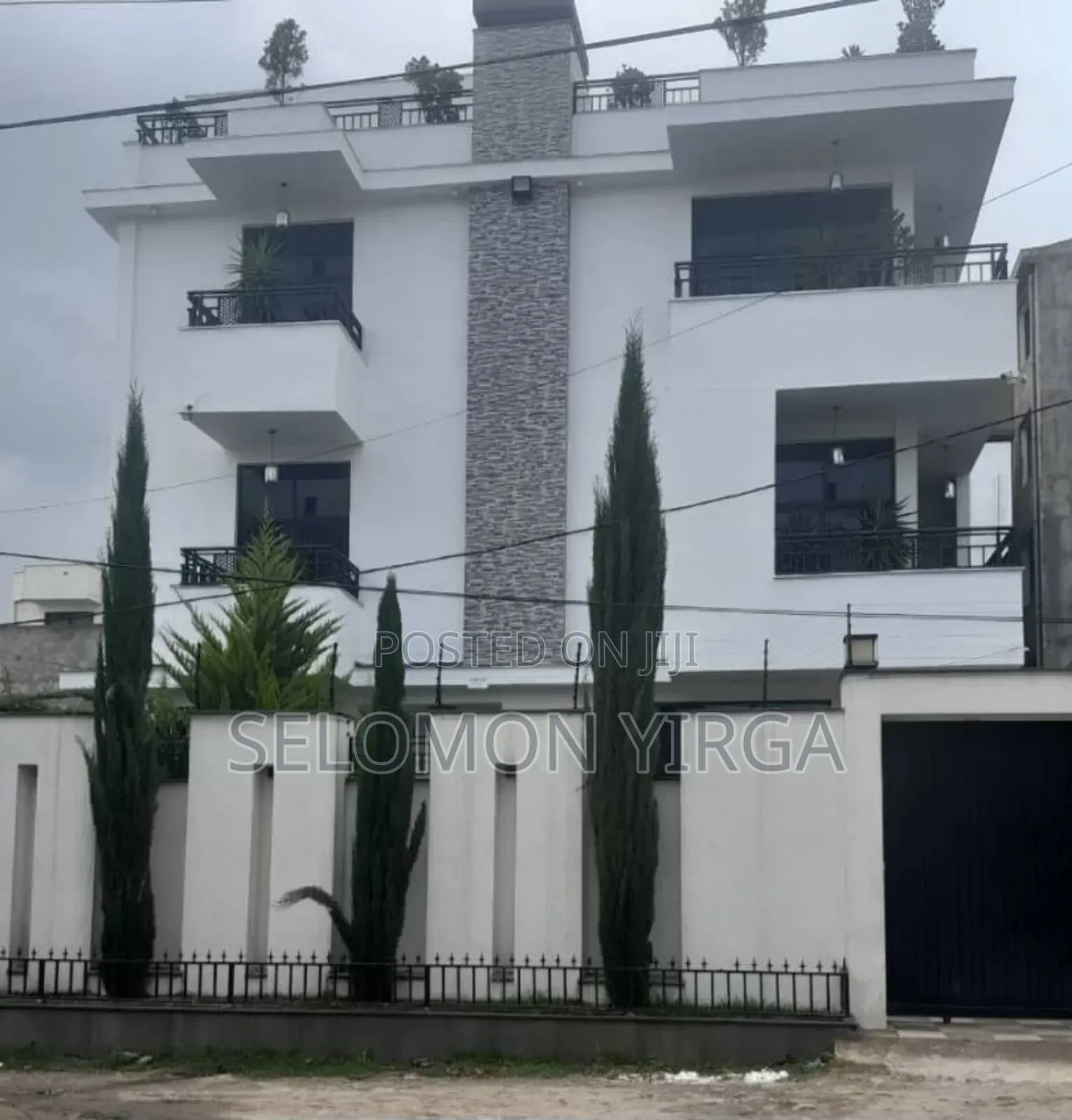 9bdrm Farm House in Adis Ababa, Bole for sale