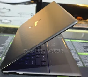 New Laptop HP Spectre X360 15 16GB Intel Core I7 SSD 1T