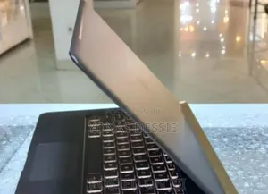 New Laptop HP Spectre 8GB Intel Core i7 SSD 256GB