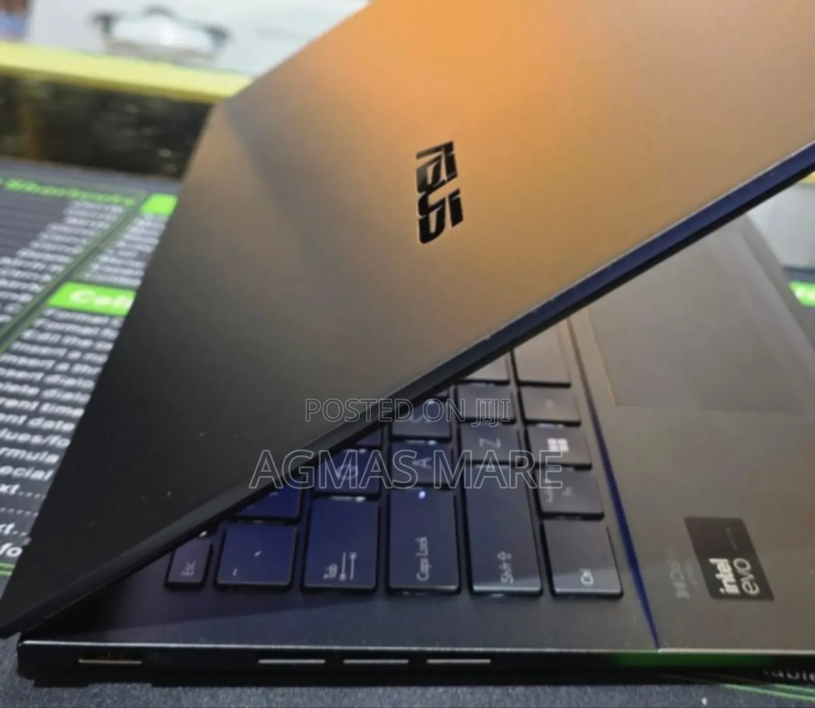 New Laptop Asus ZenBook 13 UX331UN 8GB Intel Core Ultra 5 SSD 512GB