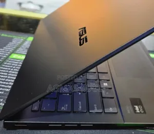 New Laptop Asus ZenBook 13 UX331UN 8GB Intel Core Ultra 5 SSD 512GB