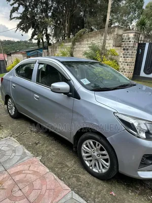 Mitsubishi Attrage 2022 Silver