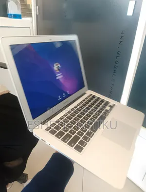 New Laptop Apple MacBook Air 8GB Intel Core I5 SSD 256GB