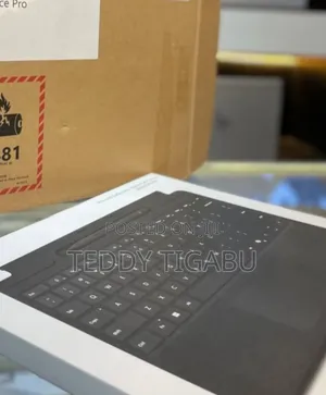 New Laptop Microsoft Surface 16GB SSD 512GB