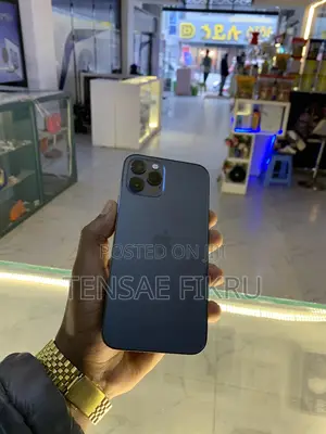 Photo - Apple iPhone 12 Pro 128 GB Blue