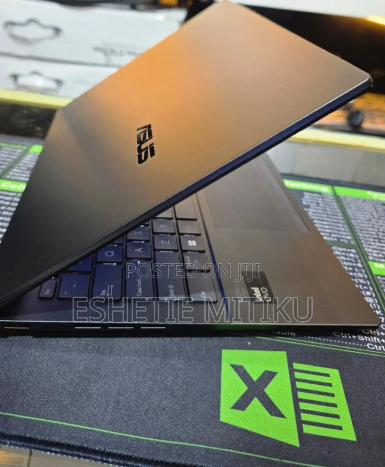 New Laptop Asus ZenBook 13 UX331UN 8GB Intel Core Ultra 5 SSD 512GB