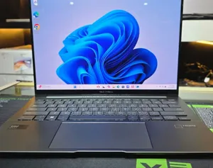 New Laptop Asus ZenBook 13 UX331UN 8GB Intel Core Ultra 5 SSD 512GB