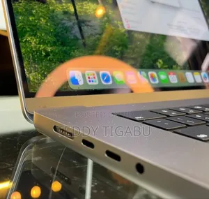 New Laptop Apple MacBook Pro 2021 M1 16GB Apple M1 SSD 32GB