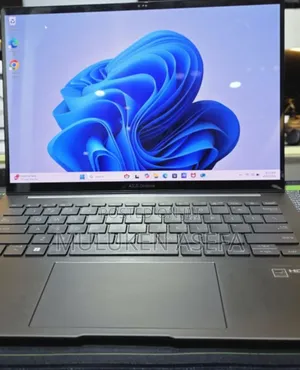 New Laptop Asus ZenBook 13 UX331UN 8GB Intel Core Ultra 5 SSD 512GB