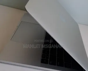 New Laptop Apple MacBook Pro 8GB Intel Core I5 SSD 128GB