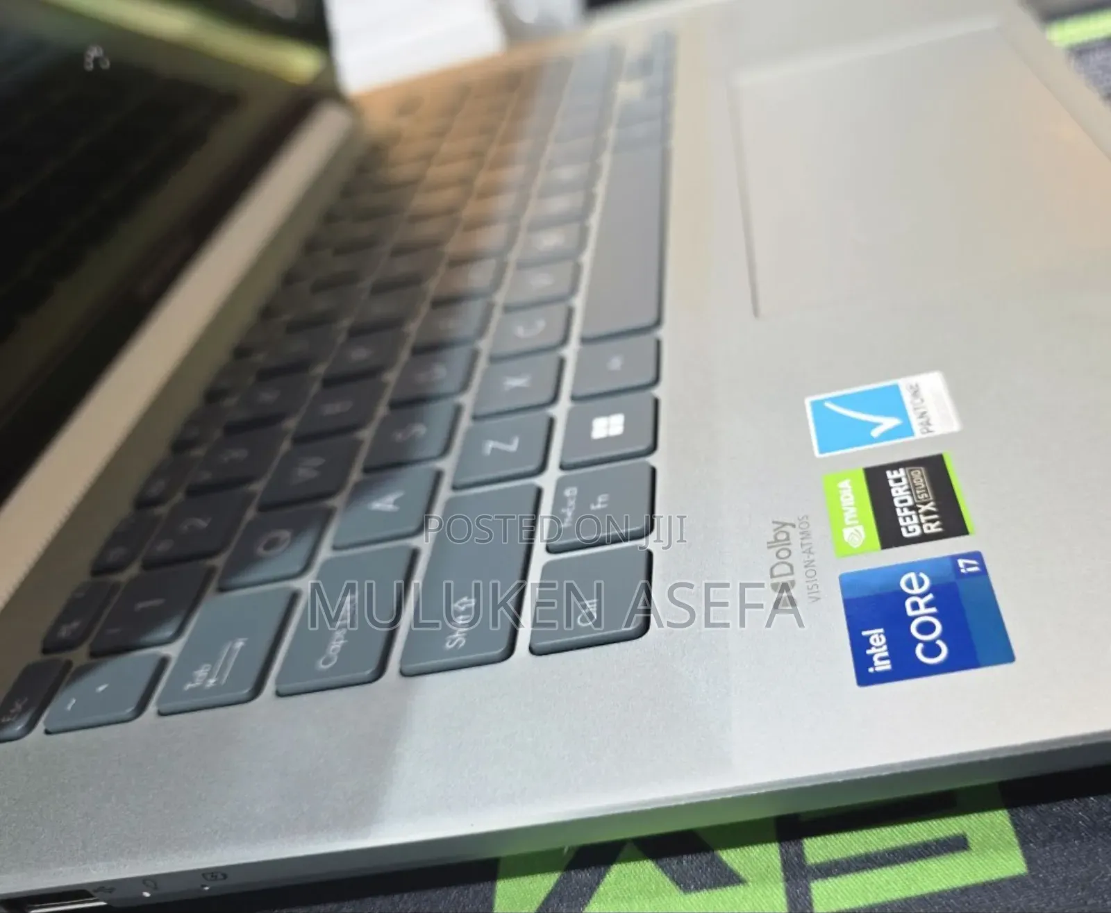 New Laptop Asus Zenbook 14 UX434 16GB Intel Core I7 SSD 512GB