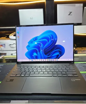 New Laptop Asus ZenBook UX330UA 8GB Intel Core Ultra 5 SSD 512GB