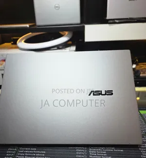 New Laptop Asus ZenBook UX330UA 8GB Intel Core Ultra 5 SSD 512GB