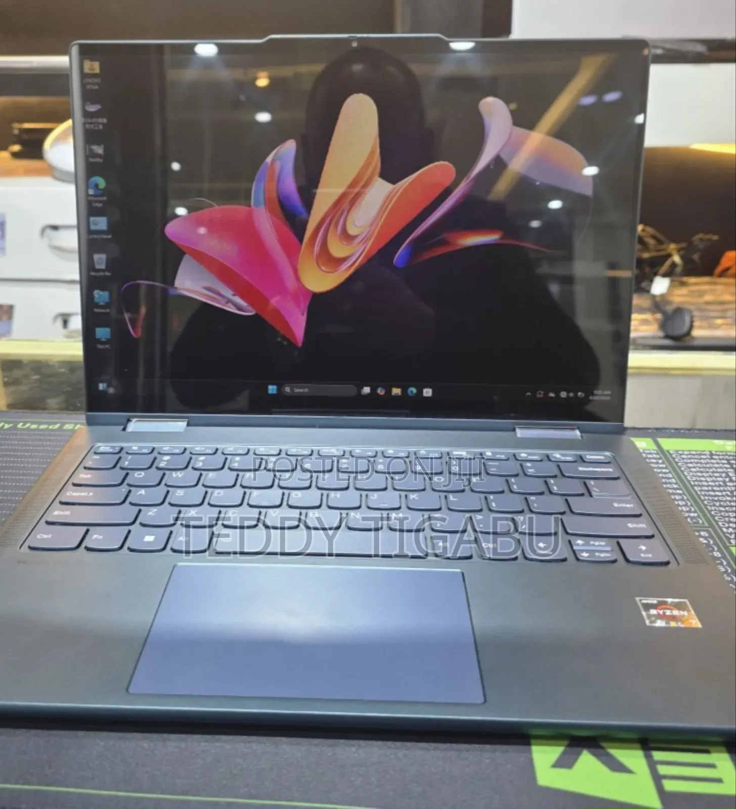 New Laptop Lenovo 16GB AMD Ryzen 7 SSD 1T