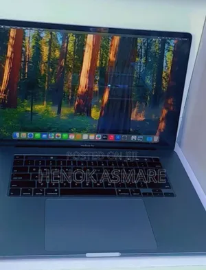 Photo - New Laptop Apple MacBook Pro 2019 32GB Intel Core I9 SSD 1T