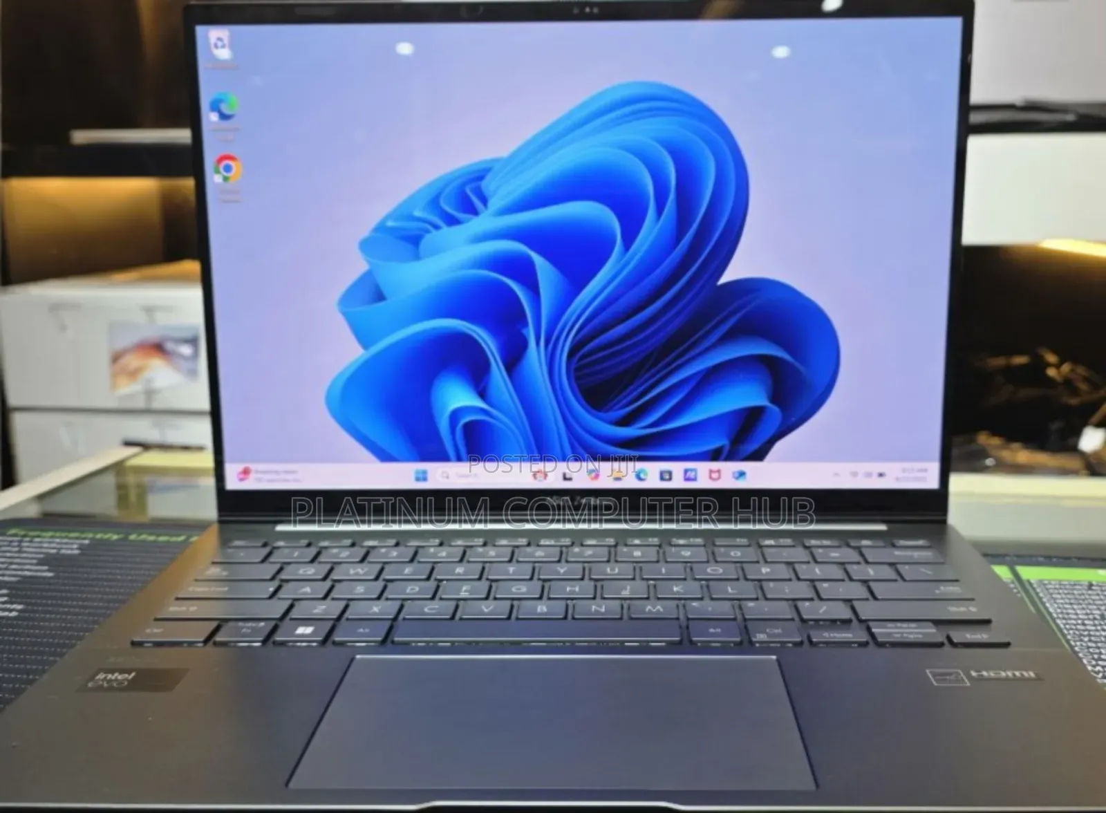 New Laptop Asus ZenBook 13 UX331UN 8GB Intel Core Ultra 5 SSD 512GB