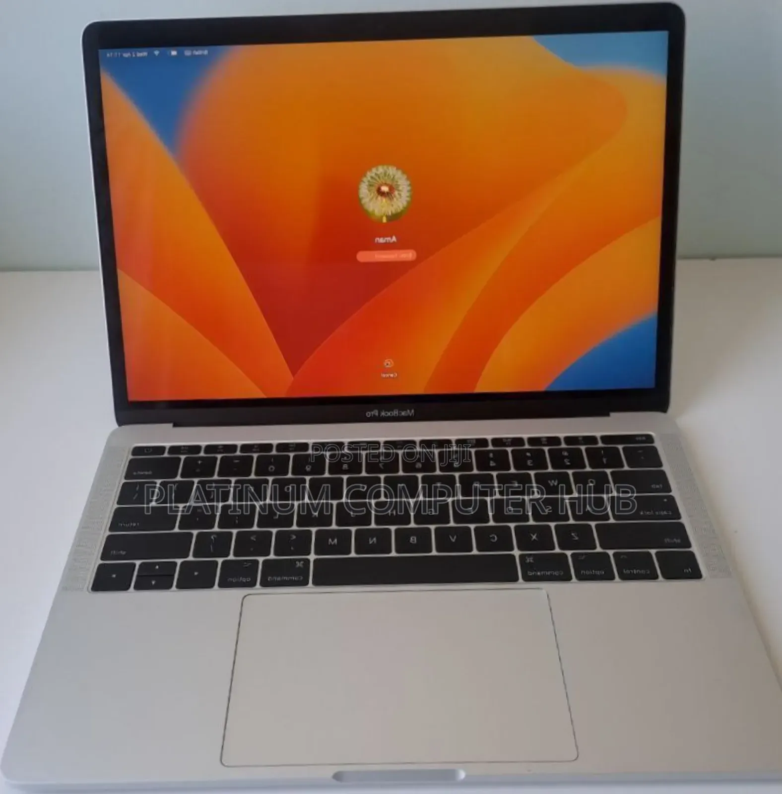 New Laptop Apple MacBook Pro 2017 8GB Intel Core I5 SSD 128GB