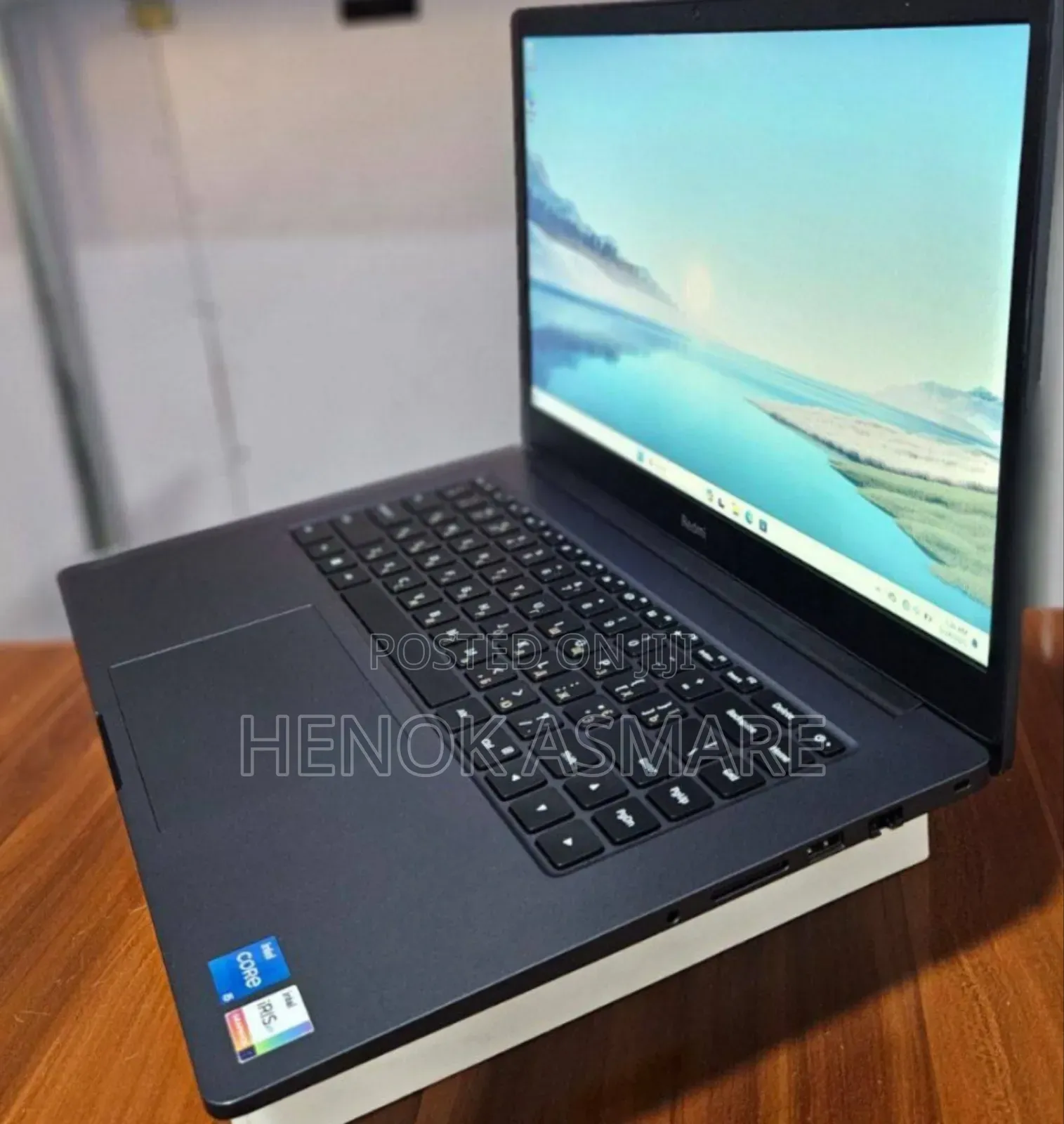 New Laptop Apple MacBook 8GB Intel Core I5 SSD 512GB