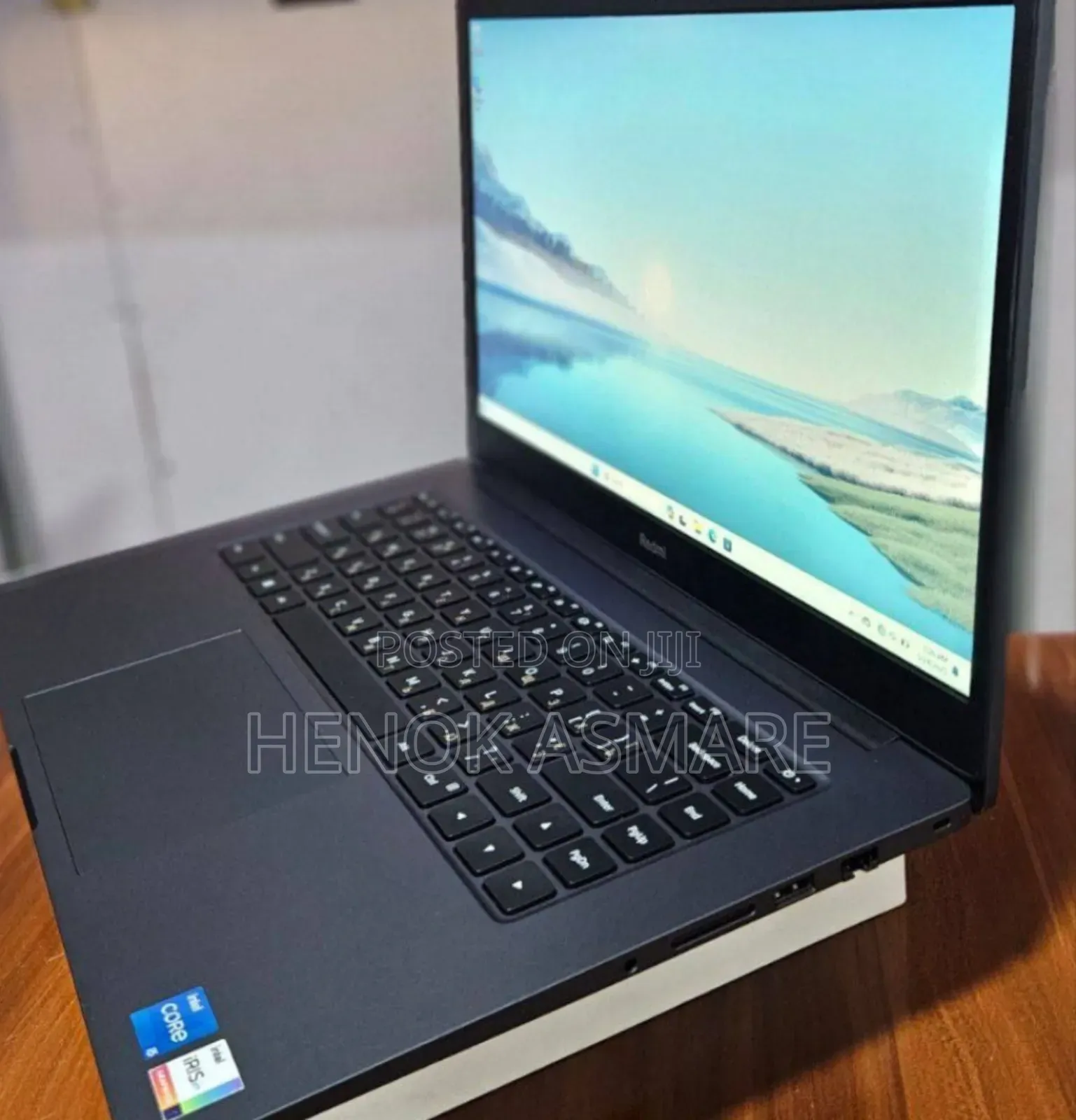 New Laptop Apple MacBook 8GB Intel Core I5 SSD 512GB