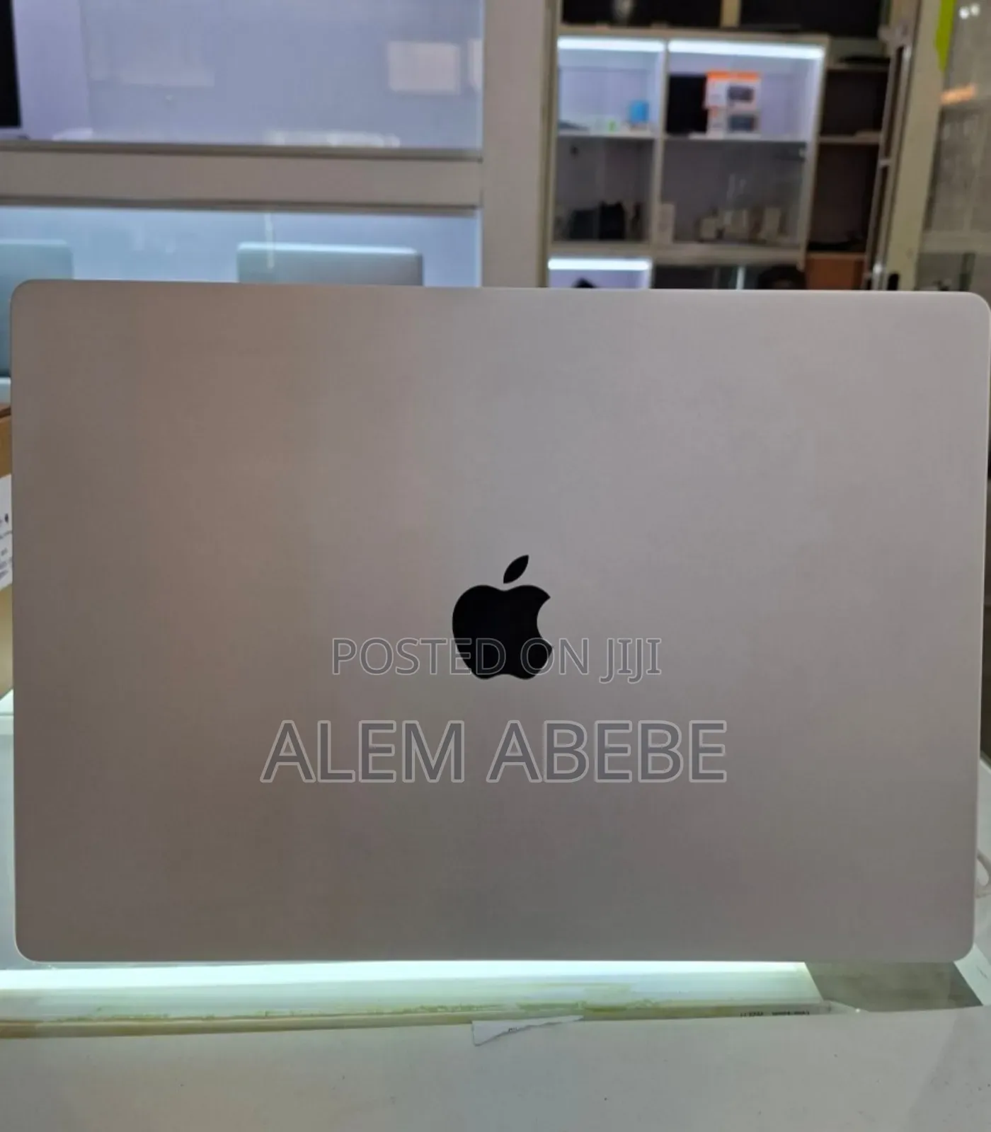 New Laptop Apple MacBook Pro M1 16GB Apple M1 Pro SSD 1T