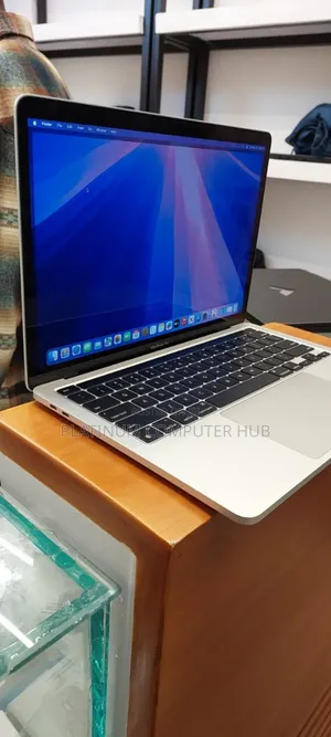 New Laptop Apple MacBook Pro 2020 M1 16GB Apple M1 SSD 512GB