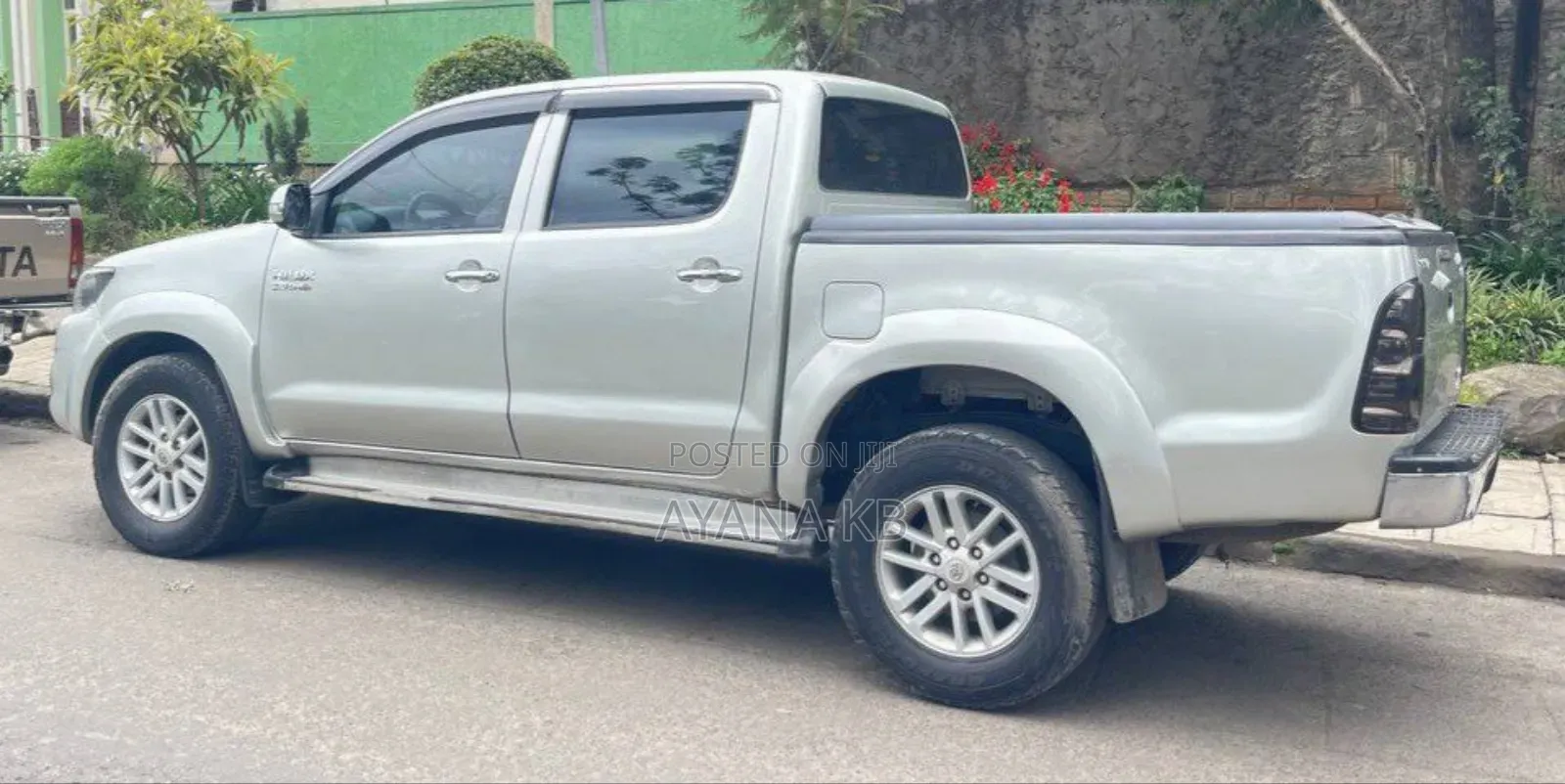 Toyota Hilux 2014 Gray