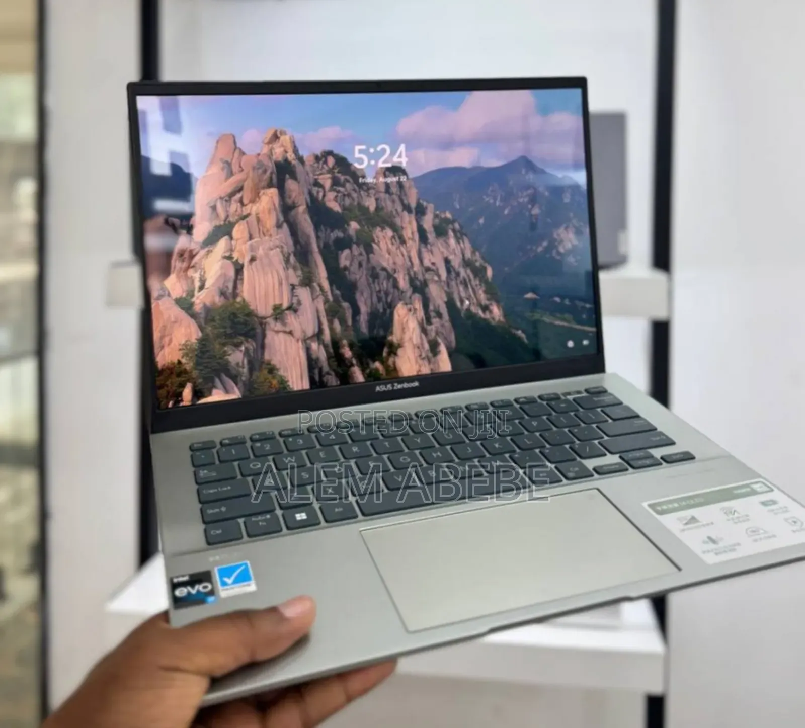 New Laptop Asus Zenbook 14 UX434 16GB Intel Core I7 SSD 512GB