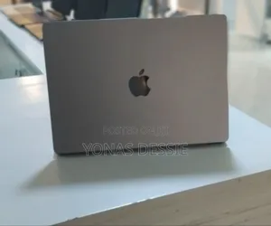 Photo - New Laptop Apple MacBook Pro 2021 M1 16GB SSD 512GB