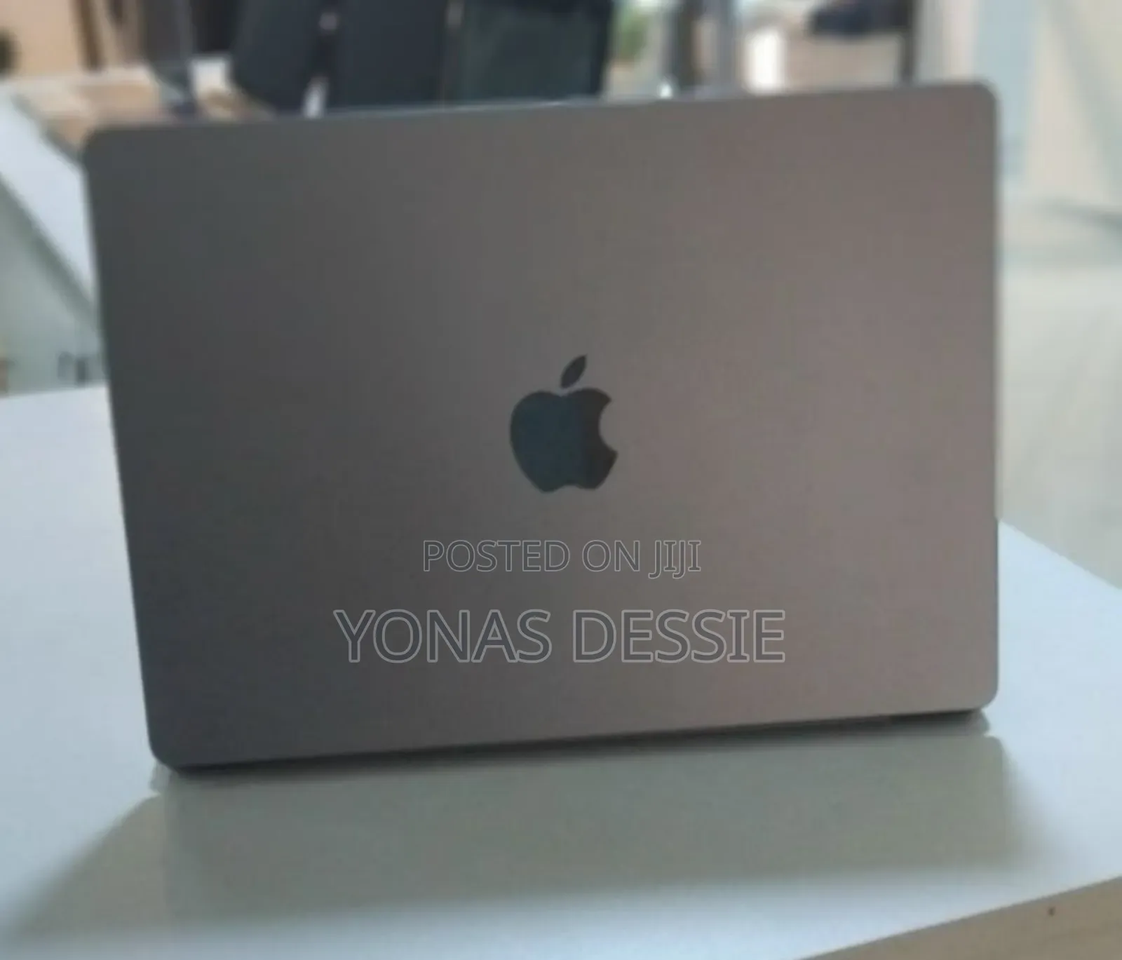 New Laptop Apple MacBook Pro 2021 M1 16GB SSD 512GB