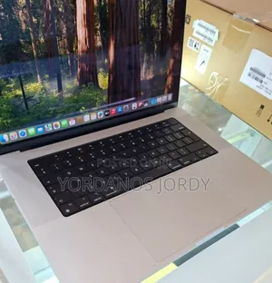 Photo - New Laptop Apple MacBook Pro 16GB Apple M1 Pro SSD 1T