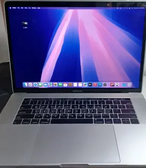 New Laptop Apple MacBook 2018 32GB Intel Core I9 SSD 1T
