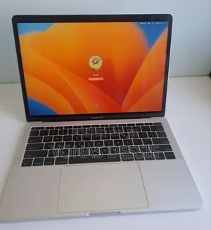 New Laptop Apple MacBook Pro 2017 8GB Intel Core I5 SSD 128GB
